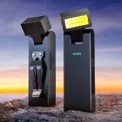 磁吸式可旋轉迷你萬向手電筒(防水 爆閃燈 尾部強磁 迷你輕亮 夾帽燈 露營 防災 地震)