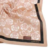 【CLATHAS】山茶花LOGO黑框格紋蝴蝶結純綿帕巾(奶茶色)