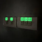 反光屋FKW 電燈開關 夜光貼紙 開關貼 開關貼紙 標示貼紙 陽台 浴室 廁所 客廳 廚房 走廊 PC材質 1張15元
