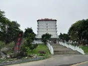 嘉義縣市撿骨擇日拜品黃玉骨灰罐一套12000元客人自售慈雲夫妻位左右位第三四五六七層寶塔辦權狀過戶再付錢安全保障全省塔位
