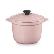 (店+)【Le Creuset】萬用窈窕鑄鐵鍋 20cm 2.8L 甜心粉 {電磁爐 IH爐可用}湯鍋 燉鍋 炒鍋