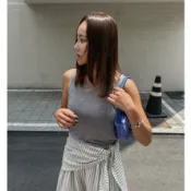 正韓【預購】女生素面內搭外穿圓弧下擺細肩無袖背心上衣 黑 米 乳白 棕 灰【08.06】東大門-M17785