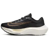 (店+)【NIKE 耐吉】DM8968-002 Nike Zoom Fly 5 舒適運動耐磨透氣 低幫 碳板 訓練長跑馬拉松跑步鞋 男女同款 黑色 nike男鞋 男運動鞋 nike女鞋 運動鞋女 休閒鞋