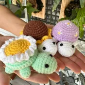(店+)龜室 烏龜娃娃 吊飾 成品❤️ 純手工毛線鉤織玩偶掛飾 擺飾 可愛小烏龜吊飾 烏龜娃娃 公仔