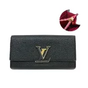 【Louis Vuitton 路易威登】M61248 經典Capucines系列Taurillon牛皮信封式翻蓋長夾(黑色)