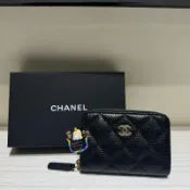Chanel經典荔枝皮口蓋卡片夾 拉鍊零錢包 黑金短夾