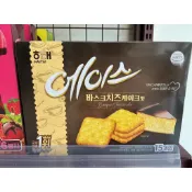 韓國 HAITAI 海太 Ace 巴斯克乳酪口味餅乾｜Basque Cheesecake｜濃郁奶香酥脆夾心點心