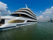 【Lion Travel 雄獅旅遊】尊爵五星北越海上遊輪5日｜陸龍灣小舟.下龍灣奢華國賓大使號海上移動VILLA.龍騰碧珠洞美饌饗宴.法式音樂盒下午茶.手作彩繪斗笠.無購物.送網卡 出發地點：台北、桃園
