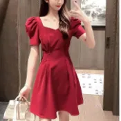 【台灣發貨】法式小心機露背方領泡泡袖紅色連衣裙女 收腰顯瘦氣質減齡裙子 連衣裙女 連身裙 洋裝女 日系洋裝 短袖洋裝