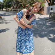 菱格圖騰V領花洋【8822】春夏新款民族風渡假出遊短袖印花連身洋裝 連身裙 長裙連衣裙 過膝長洋裝 Sandy33