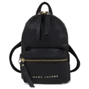 MARC JACOBS 燙金LOGO鵝卵石紋皮革拉鍊開合雙肩後背包(黑色)