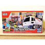 TOMICA 交通世界 變形加油站 場景組 油罐車 不含任何小車 d