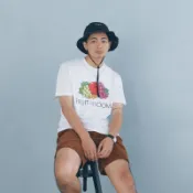 Fruit of the loom『彩色經典Logo T』水果牌 白 台灣總代理