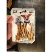金色三麥 + 有雞森林 犬肉條 一包