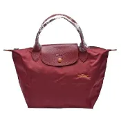 【LONGCHAMP】經典LE PLIAGE刺繡暗釦/拉鍊短提把尼龍水餃包(小-石榴石紅色)