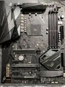 【下標詢價】（可開統編）華碩CROSSHAIR VII HERO（WI-F