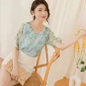 OB嚴選-小V臉V領撞色印花反褶袖寬版上衣《AB17019-》
