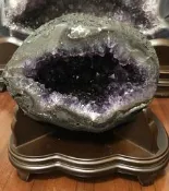烏拉圭 小 晶洞 艷紫 紫黑 黑紫 鯊魚嘴 錢袋 口袋 圓洞 原石 原礦 紅瑪瑙邊 有洞深