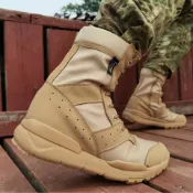 星光精品館 【透氣作戰】戰術靴 沙漠靴 軍靴 戰鬥靴 軍用靴 透氣靴 輕量耐磨 防滑減震 夏季透氣 男款 一件代發