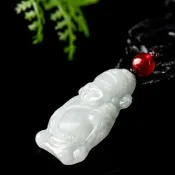 (店+)【LEESA】吊墜\ \玉佩項鍊\吊飾\禮物\ 項鍊\開運項鍊\配飾\天然 \財神\發財玉\佩掛繩\緬甸玉\本命年\