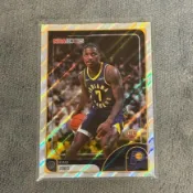 KAM JONES 新人卡 RC 彩虹亮!! 2025-26 NBA HOOPS SILVER RAINBOW HOLO