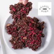 【穀卡卡】期間限定 黑巧覆盆莓(200g/包)燕麥脆片 黑巧 覆盆莓 杏仁 黑巧克力 純可可粉 覆盆莓凍乾 覆盆莓