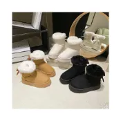 (店+)【UG 優物集】雪地靴冬季女靴保暖靴毛毛雪靴厚底雪靴防寒雪靴短筒及踝厚底增高大尺碼寬楦一腳套無鞋帶防水防潑防滑橡膠底加厚毛內裡超保暖耐磨鞋底加固鞋頭防碰撞輕量防潑水耐寒久站不累素面簡約韓系簡約素色