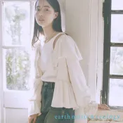 earth music&ecology 立體壓紋荷葉邊糖果袖剪裁襯衫上衣(01001362500)