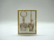日本金色方形旋轉鑰匙圈~日文刻印映山紅 花草彫刻~((學名杜鵑花 花語鴻運當頭生意興隆))鎖匙圈吊飾組款旅遊紀念品