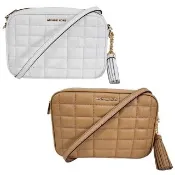 【Michael Kors】MK Jet Set立體LOGO流蘇吊飾鍊帶相機斜背包(冰川白/奶茶色/贈原廠防塵袋紙袋送禮)