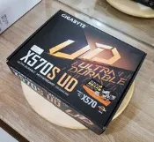 【免運】二手原盒裝美品 技嘉 X570S UD AMD AM4 主機板