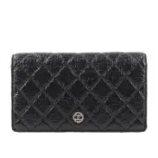 二手商品9成新_CHANEL 銀色圓形CC Logo 皺褶皮革二折對開長夾(黑色)