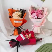 (店+)三朵康乃馨祝福小花束(小捧花 花束 仿真花 永生花 禮物花束 情人節 畢業季 母親節)
