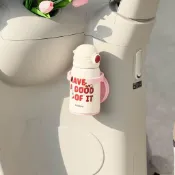免運🚀推車三輪車摺疊水杯架 通用免鑽孔飲料架 多功能奶茶水杯托 嬰兒車杯架 自行車水壺架 戶外出行水杯置物架