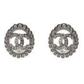 CHANEL 經典水鑽雙C LOGO橢圓造型穿式耳環(銀色)