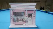 大旺小鋪:DIY小屋歐洲迷你店鋪婚紗店袖珍屋娃娃屋材料包 台北車站實體店面 大台北面交免運  生日禮物
