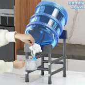和購大賣場 【立式免搬】桶裝水支架 飲水機 置水架 取水器 置物架 可移動底座 360°旋轉 辦公室家用 臺式穩固