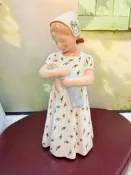 【千代】丹麥皇家哥本哈根B&G瑪麗抱娃娃瓷偶經典款白色連衣裙配綠