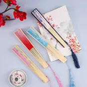 協貿國際日用品生活9館 扇子折扇中國風女式古風流蘇夏日隨身古典古裝漢服折疊小竹扇扇套