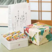 幸運星99免運🌟 京都禮盒 小倉山莊仙貝 山春秋 百人一首 嵯峨乃燒 日本年節禮盒贈專屬禮袋 日本仙貝禮盒 日本伴手禮