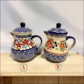 (店+)歐舍傢居 花茶壺 波蘭陶 540ML 手繪大紅花 陶瓷 有蓋 水壺 鄉村風 冷水壺 咖啡壺 宴客 野餐露營餐具