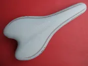 全新英國 RALEIGH白色 舒適座墊/坐墊鈦弓 (VELO CANNONDALE WTB FIZIK San Marco ponza SMP 參考)