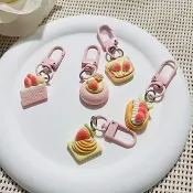 可愛卡通草莓蛋糕鑰匙圈 美少女掛件 情侶閨蜜包禮物飾品掛飾 背包掛件 吊飾娃娃 情侶掛件 書包掛件 包包掛件 玩偶吊飾