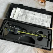 [沐沐屋] 日本製 Mitutoyo 三豐  500-196-30 測定範圍0-150mm/6″ 液晶數位卡尺