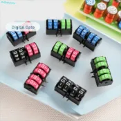 OUDIMEIMX棋盤遊戲得分計數器,4位數字轉輪旋轉數字撥盤計數追蹤器,數字撥盤日期時間顯示桌面記分器
