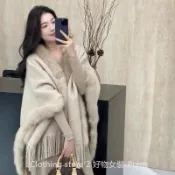 台灣出貨💖秋冬 名媛風毛呢斗篷披肩 女款仿狐狸毛領雙面呢外套 寬鬆顯瘦流蘇披風 保暖百搭 慵懶貴婦氣質 聚餐通勤約會穿搭
