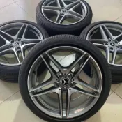 二手原廠拆車 19寸賓士 C63 AMG原車原廠鋁圈帶胎 245/40R19 275/35R19適應車型賓士C E S級