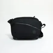 (店+)【Crumpler 澳洲小野人】Billy 肩背包 Black 8L BLY002