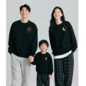 台灣現貨🌈秋冬新款親子裝休閒衛衣一傢三口四口日月星印花圓領上衣