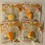 日本🇯🇵帶回 軟軟squishy 擬真甜甜圈 鬆餅 牛角麵包 法國麵包 捲心蛋糕 餐包 裝飾品 食玩 仿真食物